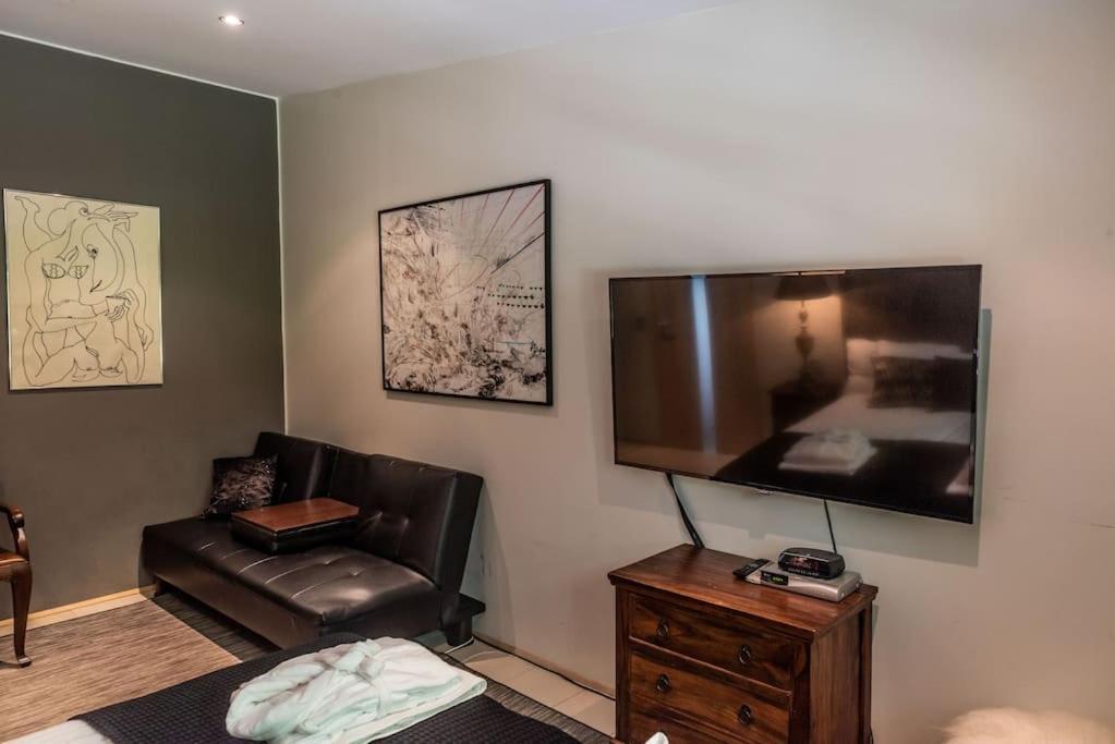 Grimsnes og Grafningshreppur Luxury Lakefront Villa, Infinity Hot Tub And Sauna מראה חיצוני תמונה