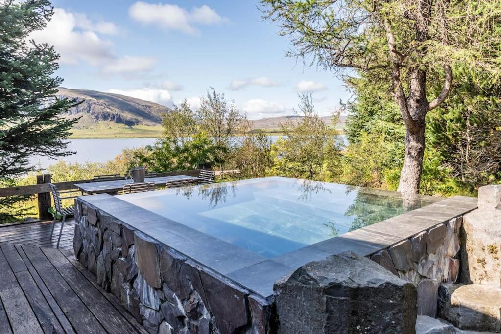 Grimsnes og Grafningshreppur Luxury Lakefront Villa, Infinity Hot Tub And Sauna מראה חיצוני תמונה