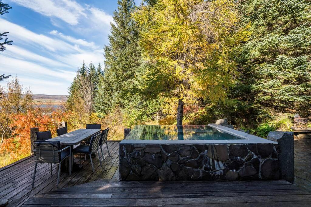 Grimsnes og Grafningshreppur Luxury Lakefront Villa, Infinity Hot Tub And Sauna מראה חיצוני תמונה