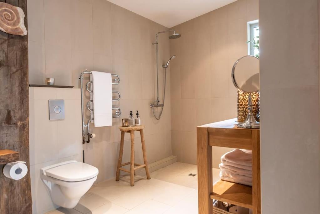 Grimsnes og Grafningshreppur Luxury Lakefront Villa, Infinity Hot Tub And Sauna מראה חיצוני תמונה