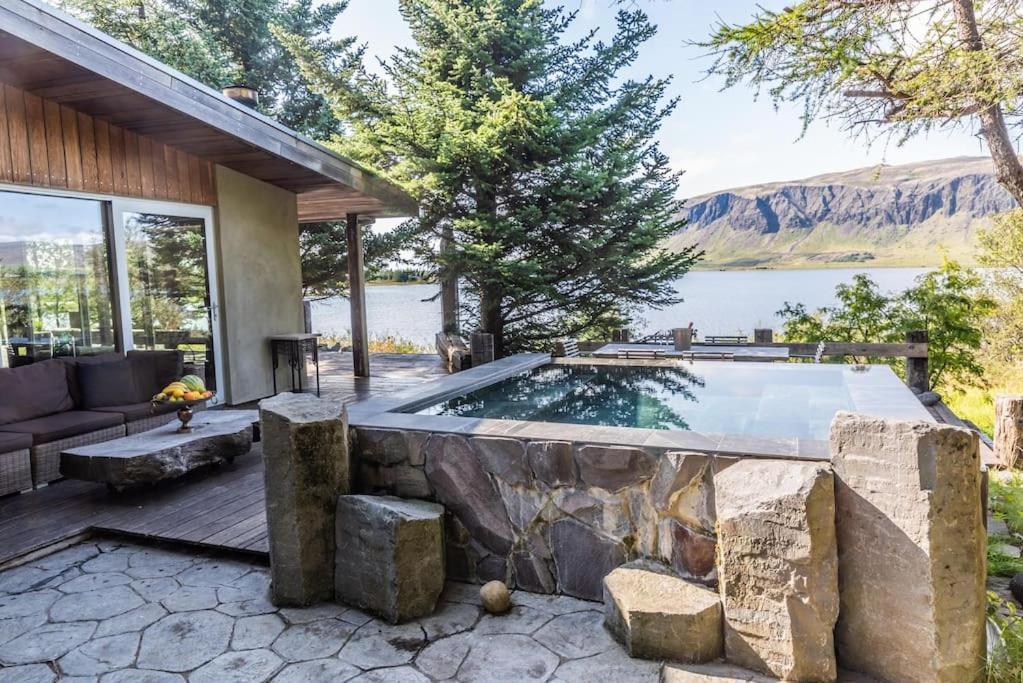 Grimsnes og Grafningshreppur Luxury Lakefront Villa, Infinity Hot Tub And Sauna מראה חיצוני תמונה